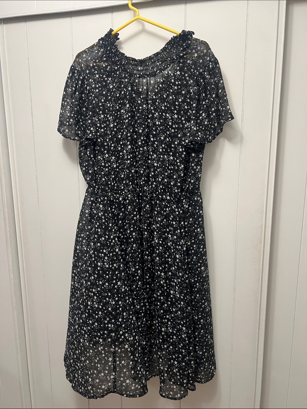 Torrid size 2 Black Star Print Short Sleeve Smocked Neck Dress